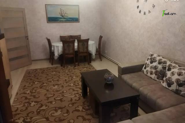 4 սենյականոց բնակարան Զաքարիա Քանաքեռցու փողոցում, 80 ք.մ., նախավերջին հարկ, կապիտալ վերանորոգված