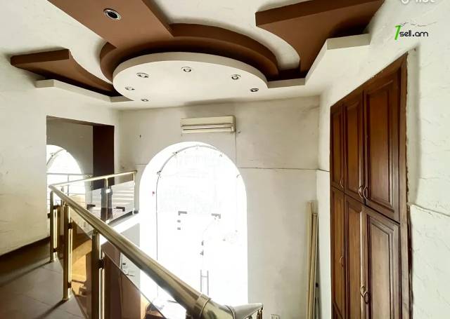 Բազմաֆունկցիոնալ գույք Թումանյան փողոցում կենտրոնում, 145 քմ