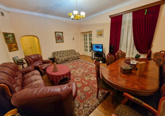 3 սենյականոց բնակարան Ազատության պողոտայում, 126 քմ, 1/5 հարկ, կապիտալ վերանորոգված, քարե շենք