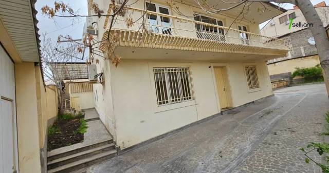 Երկու հարկանի քարե տուն Սեպուհի փողոցում Արաբկիրում, 890 ք.մ., 2 սանհանգույց, կապիտալ վերանորոգված