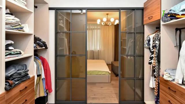 Երկու հարկանի թաունհաուզ Ծարավ Աղբյուր փողոցում Ավանում, 270 քմ, 3+ սանհանգույց