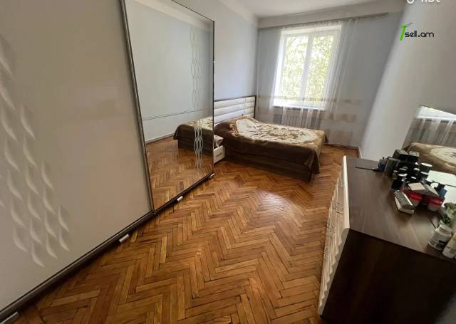 3 սենյականոց բնակարան Ազատության պողոտայում, 67 քմ, նախավերջին հարկ, բարձր առաստաղներ