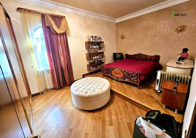 Երեք հարկանի քարե տուն Քեռու փողոցում Արաբկիրում, 1600 ք.մ., 3+ սանհանգույց, կապիտալ վերանորոգված