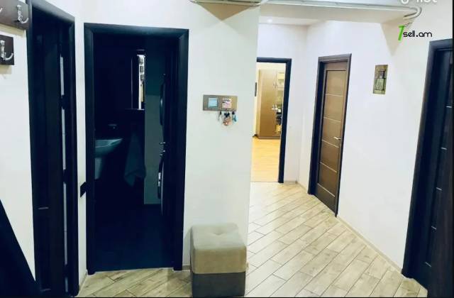 3 սենյականոց բնակարան, Դավթաշեն 1-ին թաղամաս, 90 ք.մ., նախավերջին հարկ, կապիտալ վերանորոգված