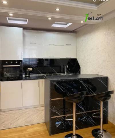 3 սենյականոց բնակարան Վարդանանց փողոցում, 68 քմ, 4/10 հարկ, կապիտալ վերանորոգված