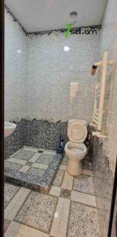 Բազմաֆունկցիոնալ գույք Գրիգոր Հասրաթյանի փողոցում Աջափնյակում, 280 ք.մ.