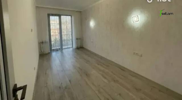 2 սենյականոց բնակարան Վահրամ Փափազյան փողոցում, 51 ք.մ., եվրովերանորոգված, քարե շենք