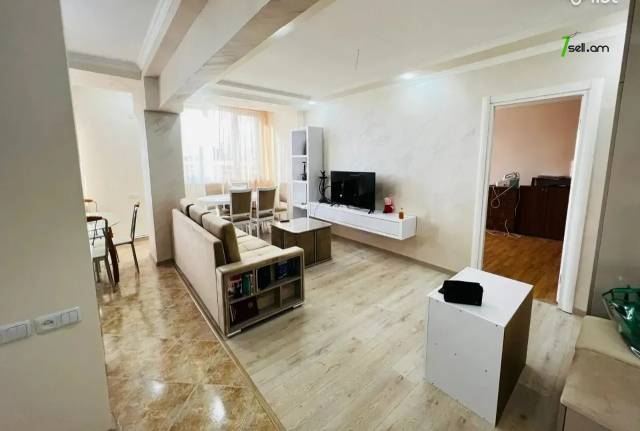 2 սենյականոց բնակարան Արամ Խաչատրյան փողոցում, 49 քմ, 9/13 հարկ, եվրովերանորոգված