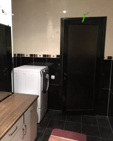 Երեք հարկանի քարե տուն Այասի փողոցում կենտրոնում, 200 ք.մ., 3+ սանհանգույց, կապիտալ վերանորոգված