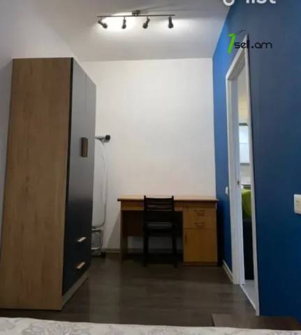 3 սենյականոց բնակարան Մալյան փողոցում, 55 ք.մ., կապիտալ վերանորոգված, քարե շենք