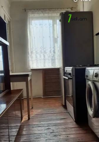 3 սենյականոց բնակարան Հունան Ավետիսյան փողոցում, 78 ք.մ., նախավերջին հարկ, մասնակի վերանորոգում