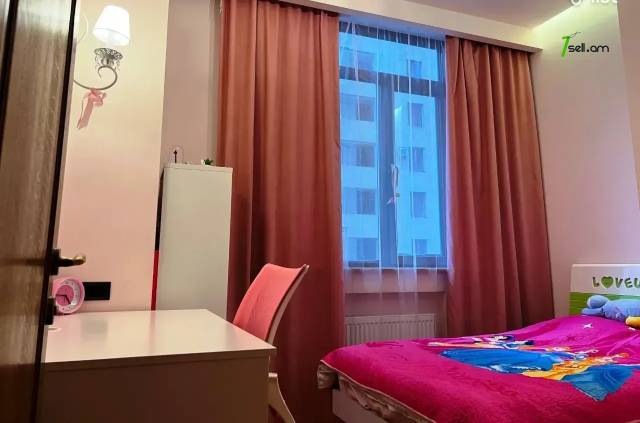 4 սենյականոց բնակարան նորակառույց շենքում Արամի փողոցում, 110 ք.մ., 3+ սանհանգույց, բարձր առաստաղներ