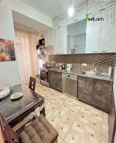 3 սենյականոց բնակարան նորակառույց շենքում Նիկողայոս Ադոնցի փողոցում, 82 քմ, 2/8 հարկ, 2 սանհանգույց