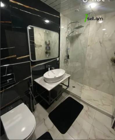 2 սենյականոց բնակարան Զաքարիա Սարկավագի փողոցում, 55 ք.մ., 3/5 հարկ, քարե շենք