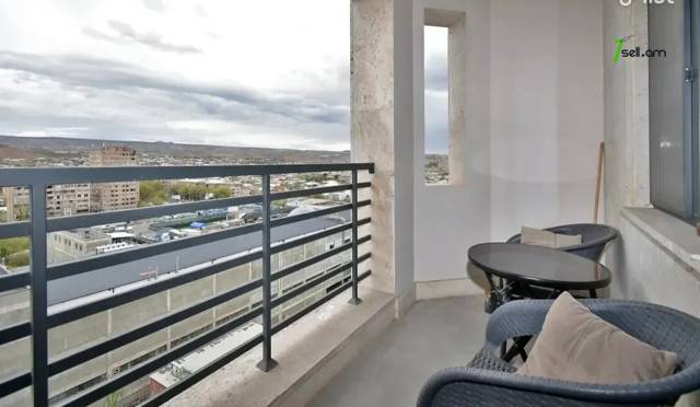 4 սենյականոց բնակարան նորակառույց շենքում Էրեբունու փողոցում, 118 ք.մ., 13/16 հարկ, 2 սանհանգույց