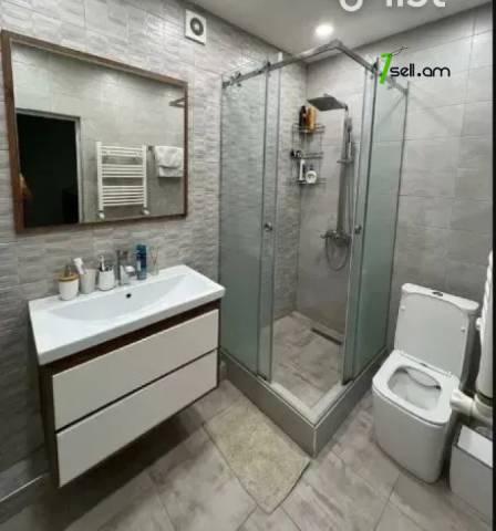 Երկու հարկանի տուն Բագրևանդի 33-րդ փողոցում Նոր Նորքում, 150 քմ, 2 սանհանգույց, կապիտալ վերանորոգված