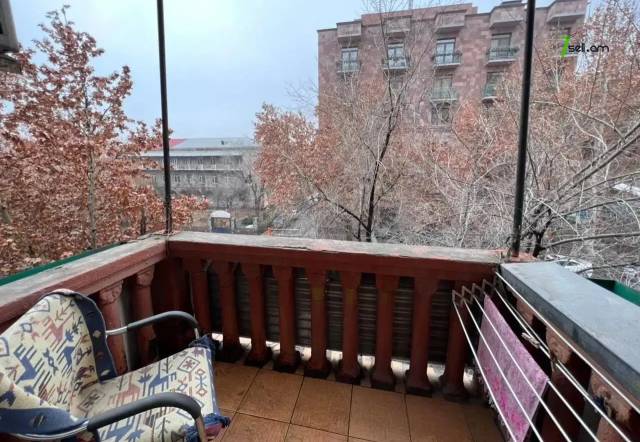 2 սենյականոց բնակարան Շիրվանզադեի փողոցում, 72 ք.մ., նախավերջին հարկ, 2 սանհանգույց