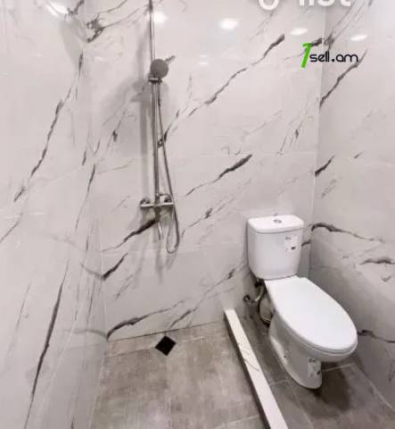 2 սենյականոց բնակարան Սարյանի փողոցում, 81 ք.մ., 2 սանհանգույց, բարձր առաստաղներ, 3/10 հարկ