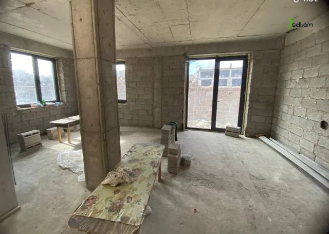 Երկու հարկանի տուն Պարույր Սևակ թաղամասի 1-ին փողոցում Առինջում, 180 քմ, 2 սանհանգույց