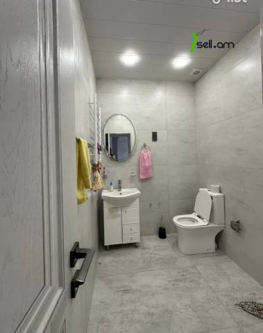 Երկու հարկանի քարե տուն Գևորգ Հովսեփյանի փողոցում Նորք Մարաշում, 282 քմ, 2 սանհանգույց