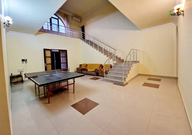 Երկու հարկանի քարե տուն Դավիթ Բեկի փողոցում Էրեբունիում, 1000 քմ, 3+ սանհանգույց