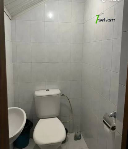 Երկու հարկանի քարե տուն Նոր Արեշի 35-րդ փողոցում Արաբկիրում, 188 ք.մ.