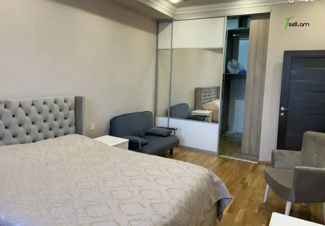 3 սենյականոց բնակարան նորակառույց շենքում Պարույր Սևակի փողոցում, 90 ք.մ., 2 սանհանգույց