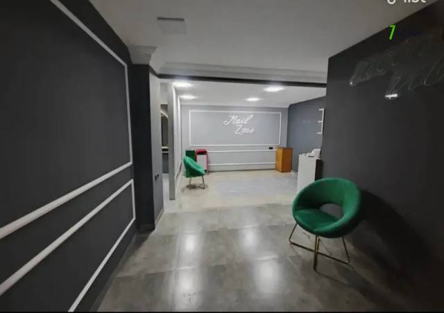 Բազմաֆունկցիոնալ գույք Բայրոնի փողոցում կենտրոնում, 190 ք.մ.