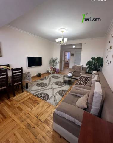 3 սենյականոց բնակարան, Ավան-Առինջ 1-ին միկրոշրջան, 82 քմ, նախավերջին հարկ, եվրովերանորոգված