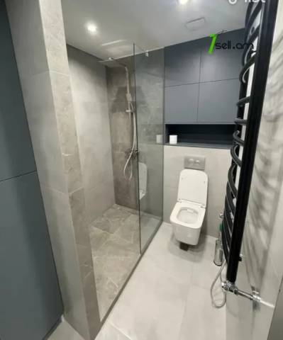 2 սենյականոց բնակարան Եզնիկ Կողբացու փողոցում, 43 քմ, դիզայներական ոճով վերանորոգված