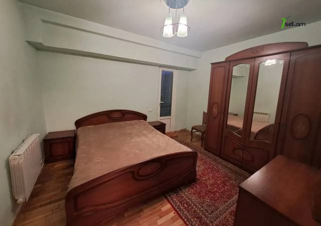 3 սենյականոց բնակարան Սայաթ-Նովայի պողոտայում, 70 ք.մ., 9/11 հարկ, կապիտալ վերանորոգված