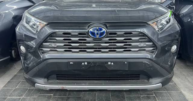 Toyota Rav4 ԼանժԵրոն աչ