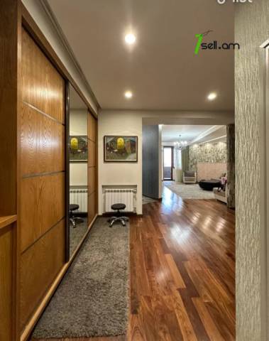 4 սենյականոց բնակարան նորակառույց շենքում Հայրիկ Մուրադյան փողոցում, 149 ք.մ., 3/18 հարկ