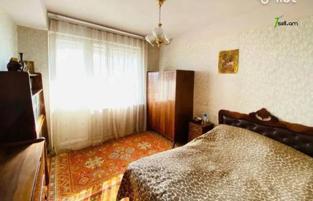 3 սենյականոց բնակարան Արցախի պողոտայում, 86 ք.մ., 9/14 հարկ, մի քանի պատշգամբ