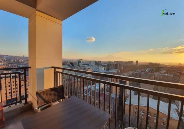 3 սենյականոց բնակարան նորակառույց շենքում Եզնիկ Կողբացու փողոցում, 120 ք.մ., 2 սանհանգույց