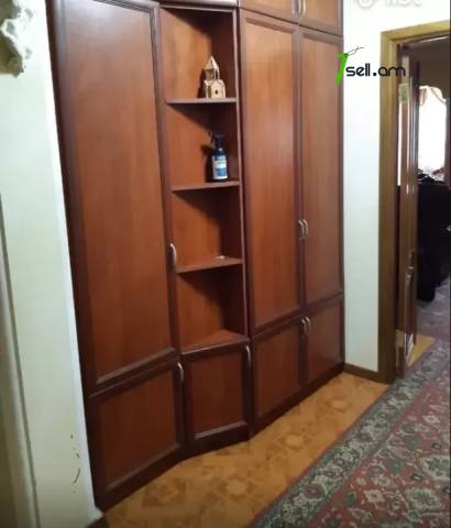 3 սենյականոց բնակարան, Դավթաշենի 4-րդ զանգված, 105 ք.մ., մի քանի պատշգամբ, 4/9 հարկ