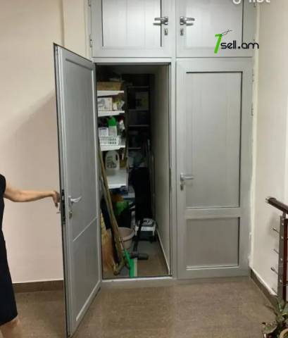 Ընդարձակ 3 սենյականոց բնակարան նորակառույց շենքում Դերենիկ Դեմիրճյան փողոցում, 202 քմ