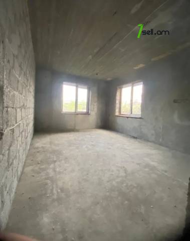 Երկու հարկանի քարե տուն 1-ին փողոցում Առինջում, 140 քմ, 3+ սանհանգույց