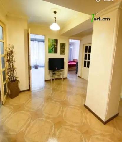 3 սենյականոց բնակարան Հակոբ Հակոբյան փողոցում, 70 ք.մ., 1/14 հարկ, կոսմետիկ վերանորոգում