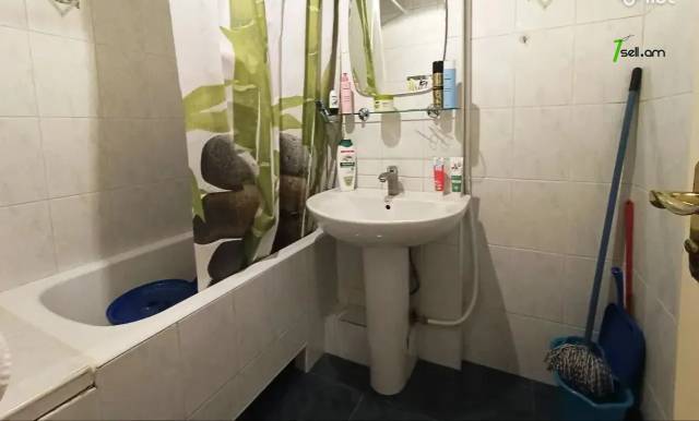 3 սենյականոց բնակարան Ամիրյան փողոցում, 65 քմ, 6/10 հարկ, եվրովերանորոգված