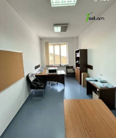 Բազմաֆունկցիոնալ գույք Պարոնյան փողոցում կենտրոնում, 95 քմ