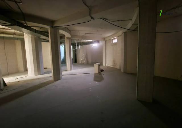 Բազմաֆունկցիոնալ գույք Ռուբինյանց փողոցում Քանաքեռ Զեյթունում, 1200 քմ