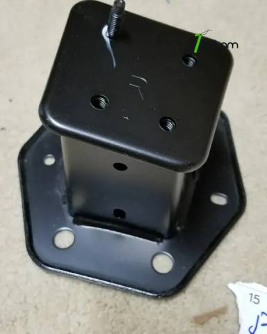 Infiniti Q50 հետևի բալկի աջ կոտոշ