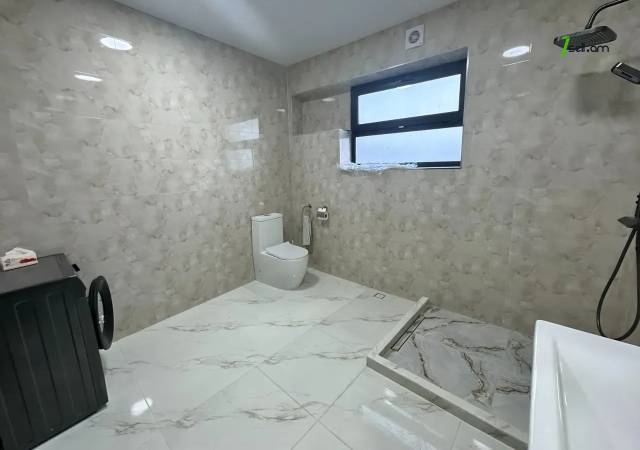 3 սենյականոց բնակարան նորակառույց շենքում Արցախի պողոտայում, 125 ք.մ., 2 սանհանգույց