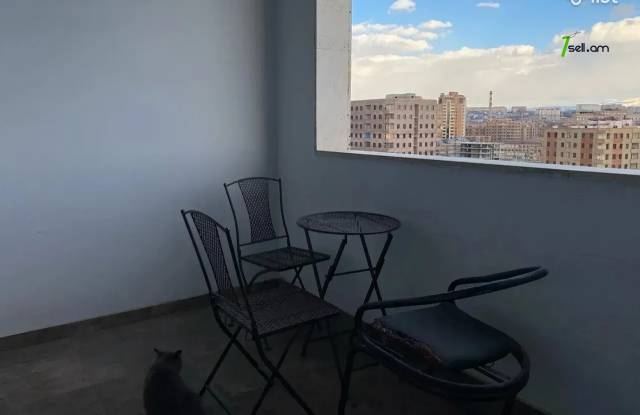 2 սենյականոց բնակարան նորակառույց շենքում Գրիբոյեդով փողոցում, 70 ք.մ., 13/16 հարկ, բարձր առաստաղներ