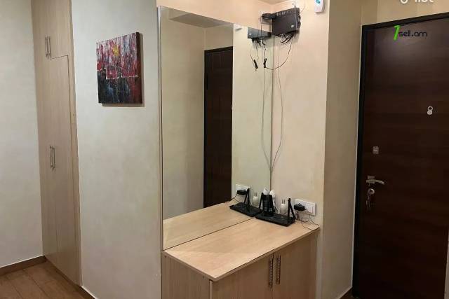 3 սենյականոց բնակարան Ավետիս Ահարոնյան փողոցում, 96 ք.մ., 6/9 հարկ, կապիտալ վերանորոգված