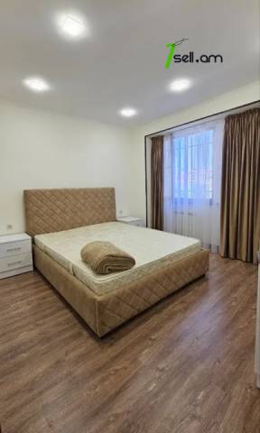 4 սենյականոց բնակարան Րաֆֆու փողոցում, 90 քմ, 2/9 հարկ, կապիտալ վերանորոգված