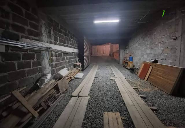 Երկու հարկանի քարե տուն Մոլդովական փողոցում Նոր Նորքում, 630 ք.մ., 2 սանհանգույց