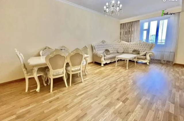 4 սենյականոց բնակարան նորակառույց շենքում Պարույր Սևակի փողոցում, 126 ք.մ., 2 սանհանգույց