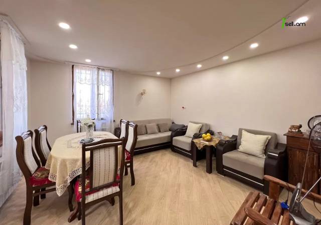 Մեկ հարկանի քարե տուն Ղափանցյան փողոցում Արաբկիրում, 500 ք.մ., եվրովերանորոգված